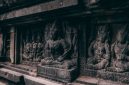 Candi Borobudur, salah satu situs Warisan Dunia UNESCO di Indonesia, memancarkan pesona magisnya saat matahari terbit, dengan detail ukiran relief yang menceritakan kisah-kisah kuno. Keindahan arsitekturnya adalah bukti keagungan peradaban masa lalu yang masih lestari hingga kini.